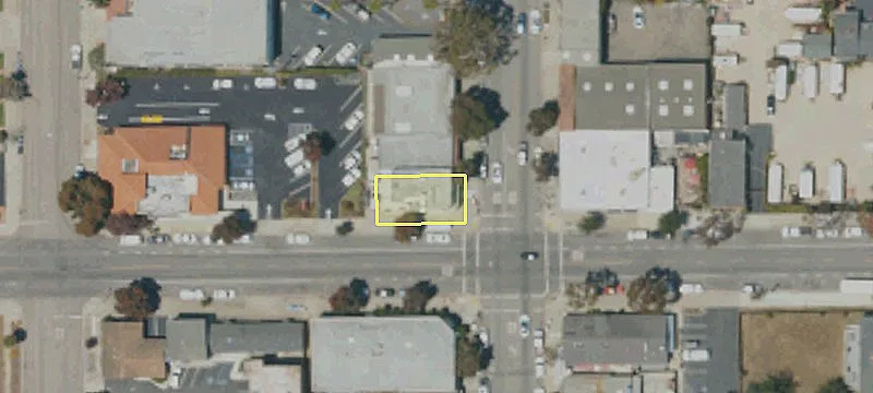 911 Main St