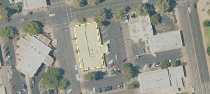 303 Tulare Ave