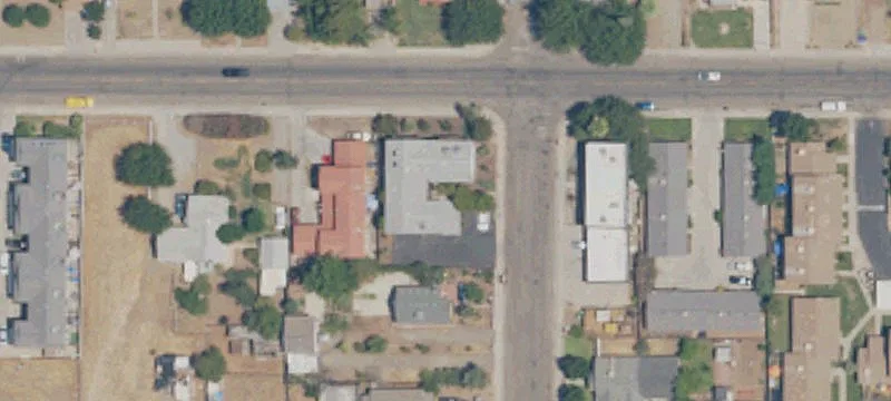 711 Putnam Ave