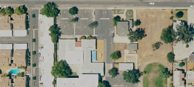 211 Tulare Ave