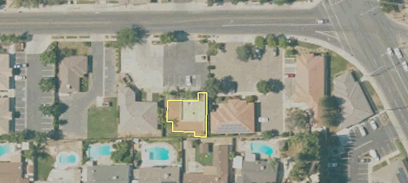 925 Merritt Ave