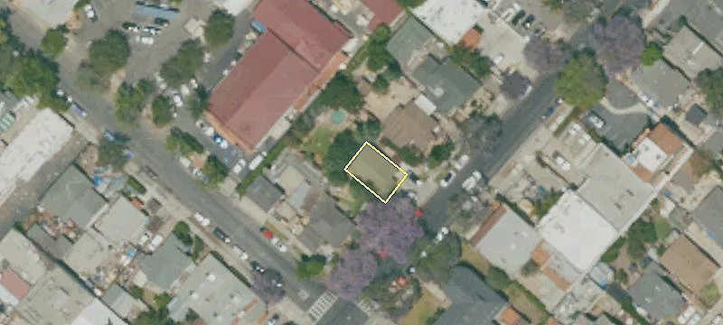 803 Montecito St