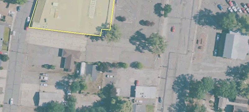 927 Main St