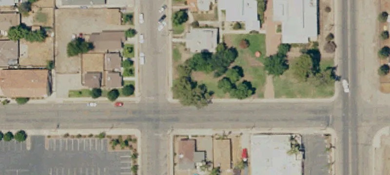 420 Race Ave