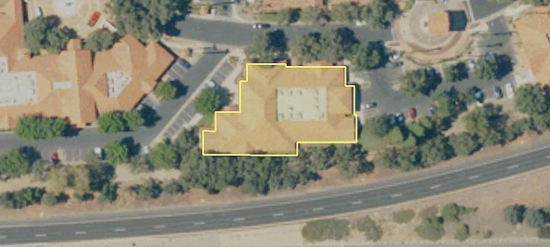 5429 De Los Robles Avenida