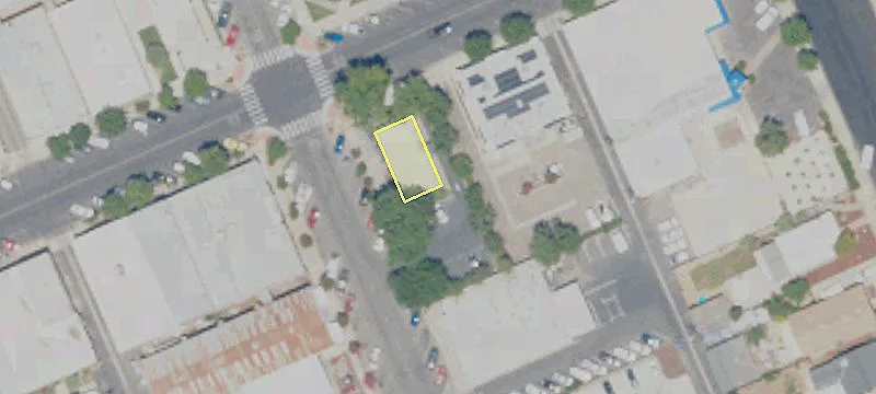 300 Pne St