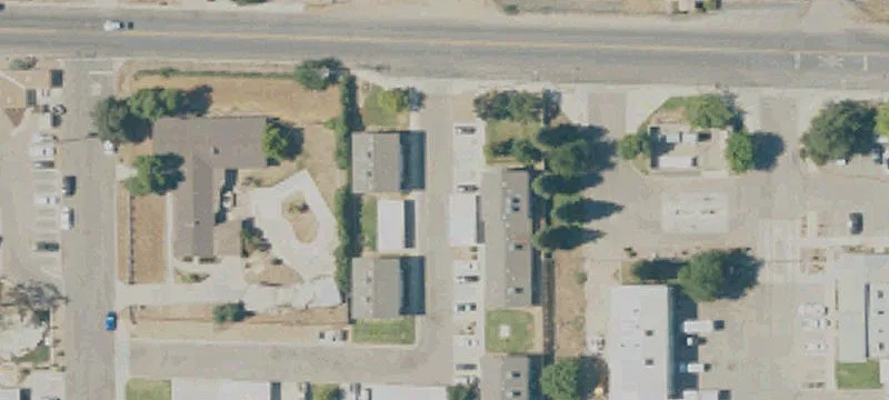 1050 Kamm Ave