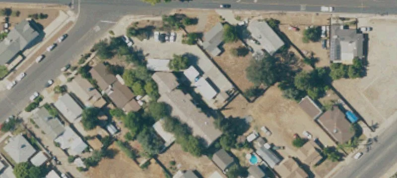 870 El Monte Way