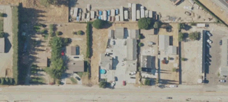 1302 Ave 392