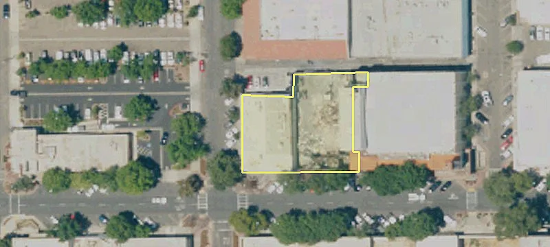 320 Main St