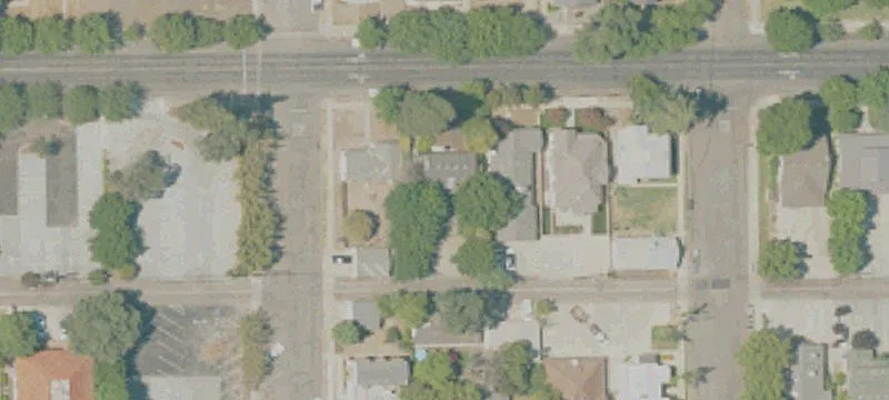 1115 Ctr Ave