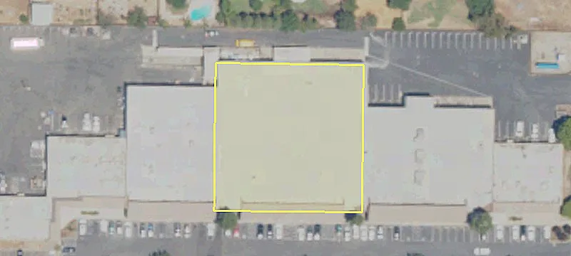 1121 Visalia Rd