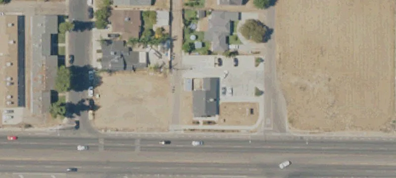747 El Monte Way