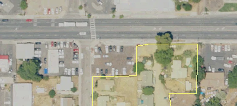 217 Visalia Rd