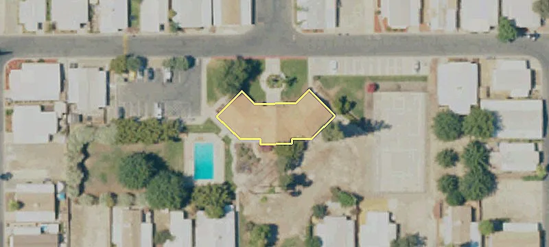 5505 Tulare Ave