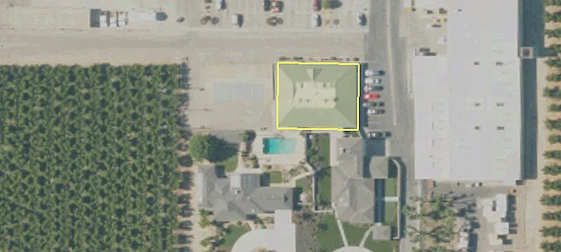 4572 Ave 400