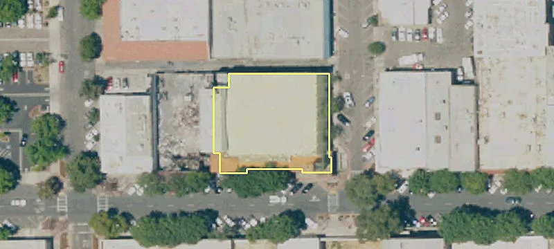 300 Main St