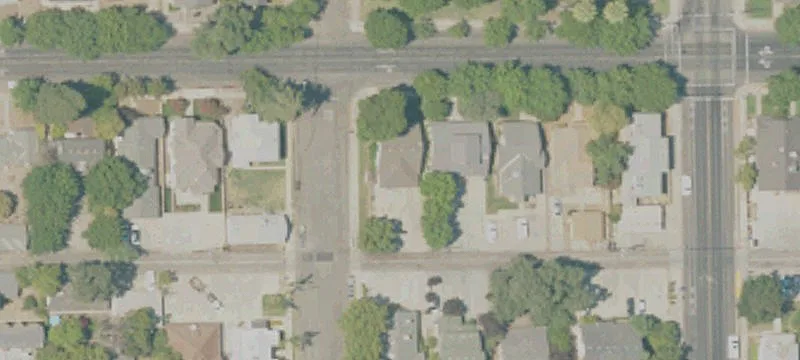 1019 Ctr Ave