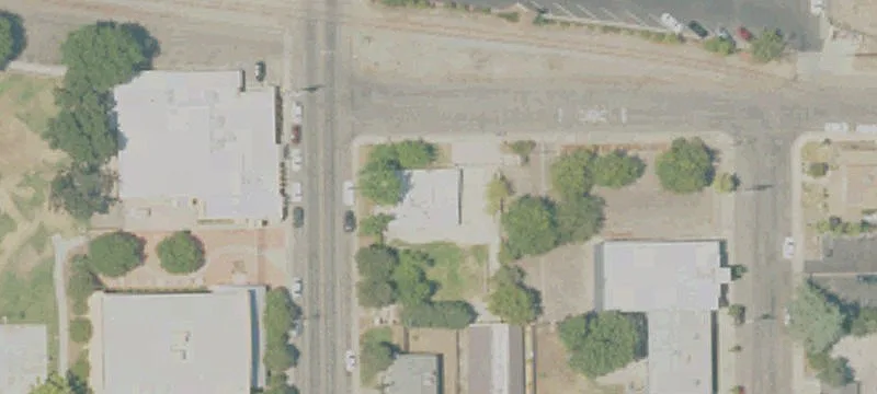 921 School Ave