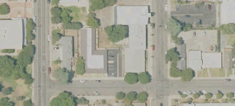 916 Oak Ave
