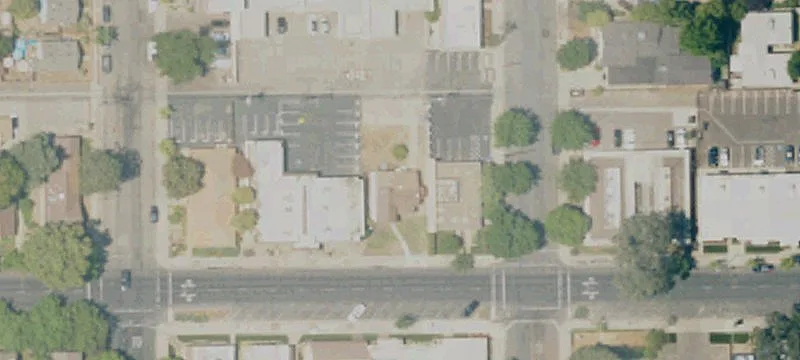 806 Ctr Ave