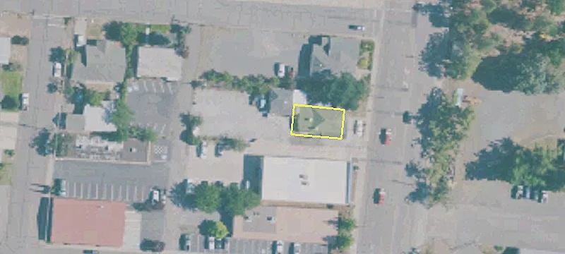 1009 Main St
