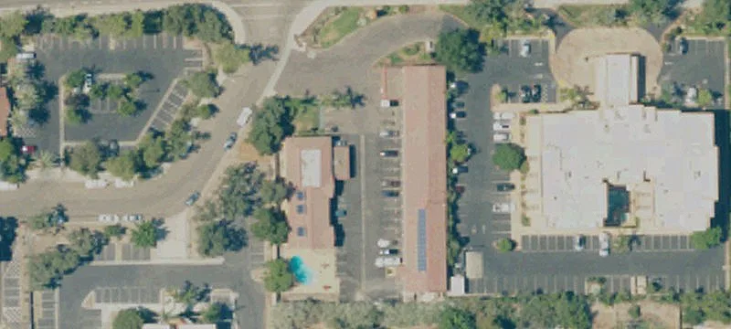 4801 Noble Ave