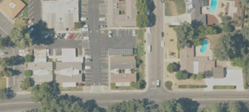 2740 Main St