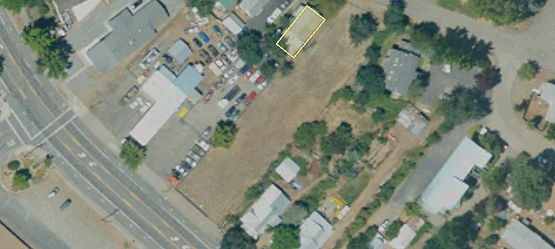 851 Main St
