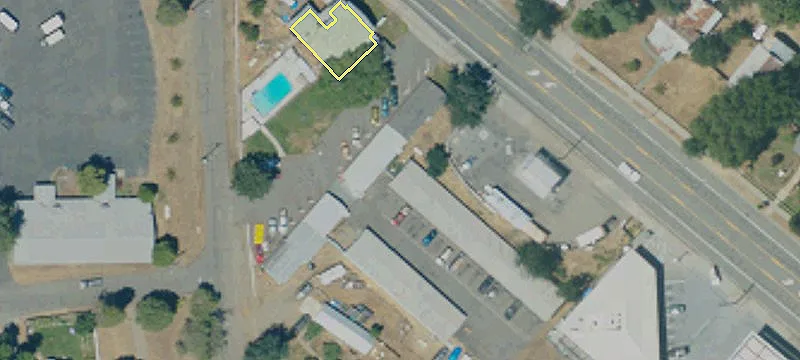 880 Main St
