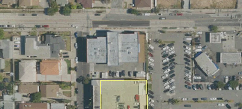 120 Hellman Ave