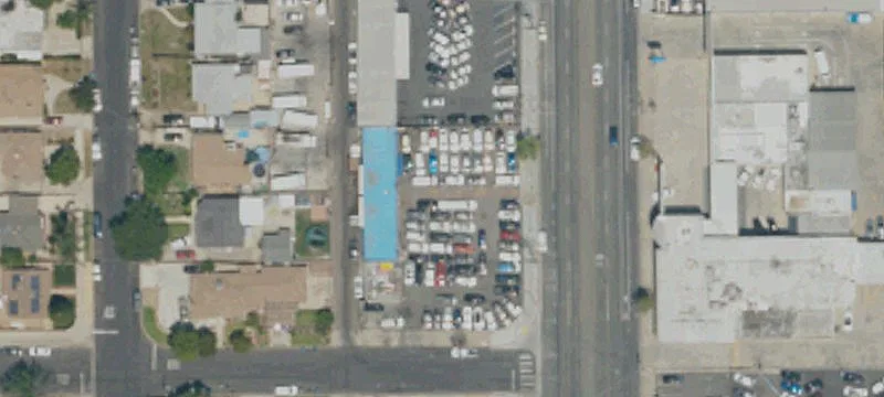 7515 Reseda Blvd