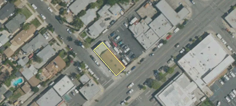955 Maclay Ave