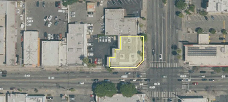 6801 Van Nuys Blvd