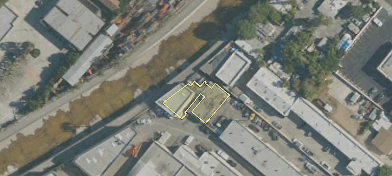 135 9th Ave