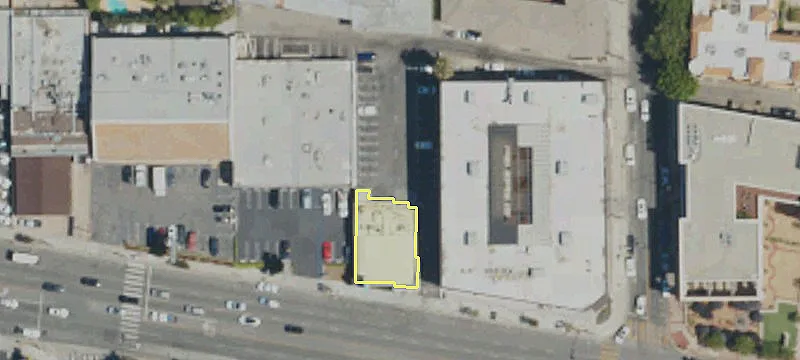 15601 Ventura Blvd