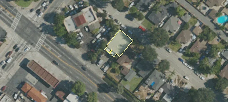10821 Whittier Blvd
