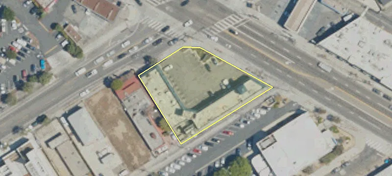 301 Lincoln Blvd