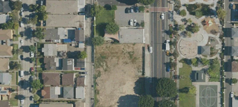 7935 Greenleaf Ave
