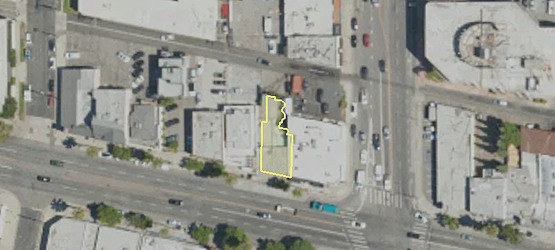 13711 Ventura Blvd