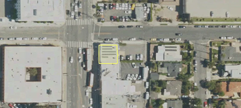 4858 Van Nuys Blvd