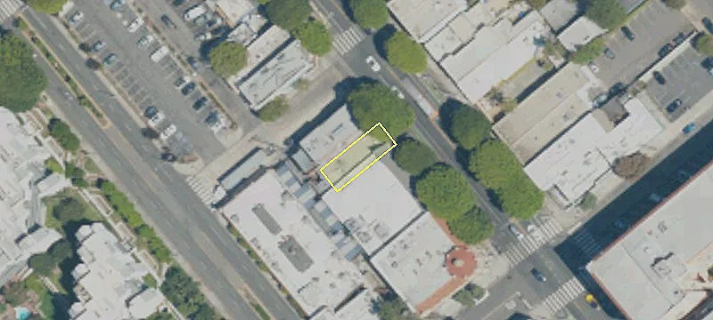 2926 Main St
