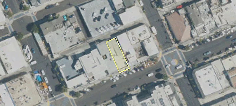 221 Manhattan Bch Blvd