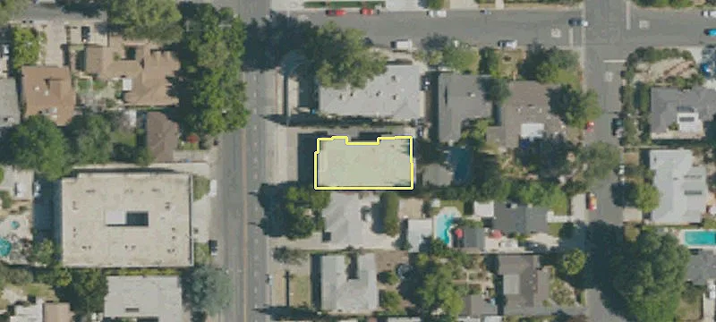 5056 Whitsett Ave