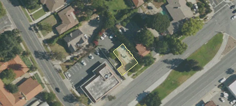 825 Huntington Dr