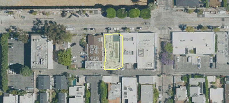 9012 Melrose Ave