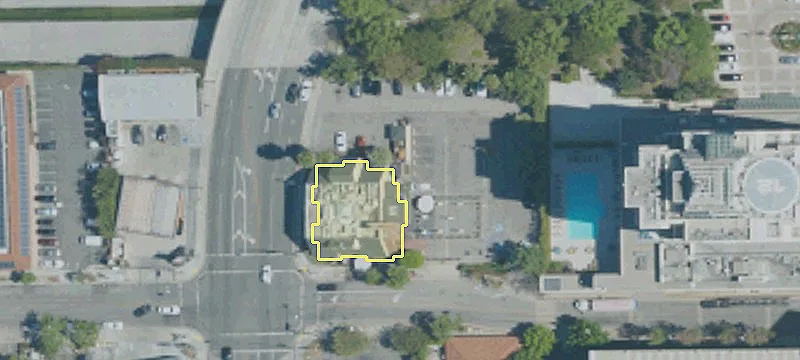 900 Central Ave