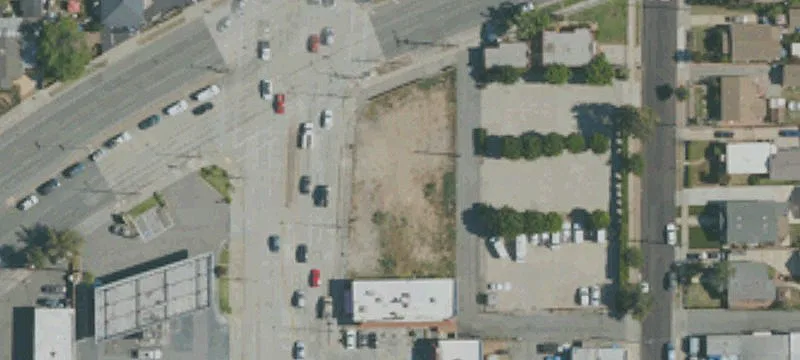 240 Altadena Dr