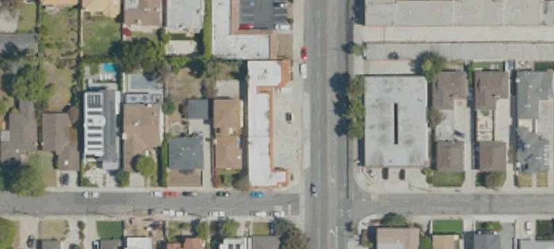 909 Aviation Blvd