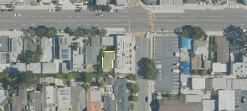 880 Manhattan Bch Blvd